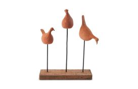 3 Birds on Stand