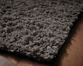 Gray Paper Shag Rug (Size: 5' x 8')